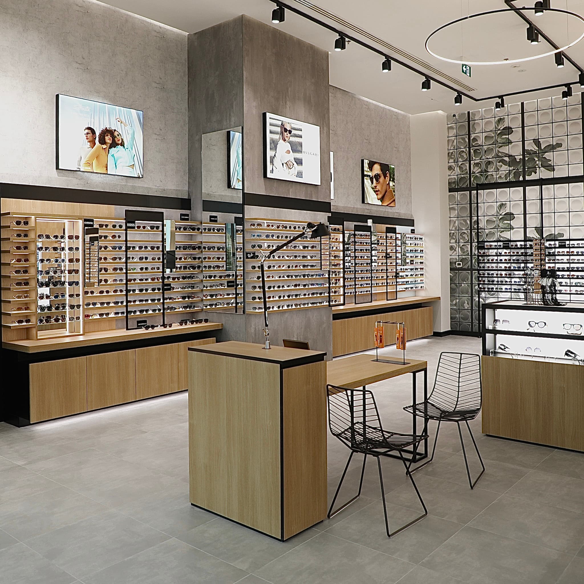 Yateem Optics gallery image 3